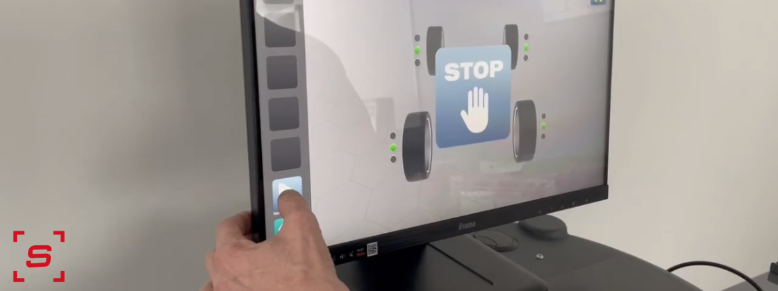 CCD wheel alignment with touchscreen